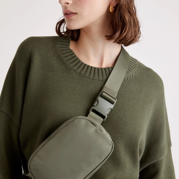 Quince Olive Revive Nylon Belt Bag NWT - Picture 2 of 7